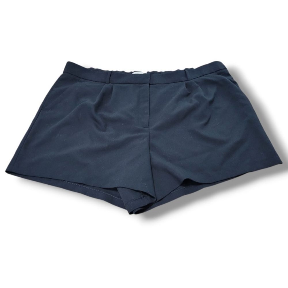 Abercrombie & Fitch Shorts Size 37 / 24 W46"xL5" Plus Size Womens Shorts Pleated